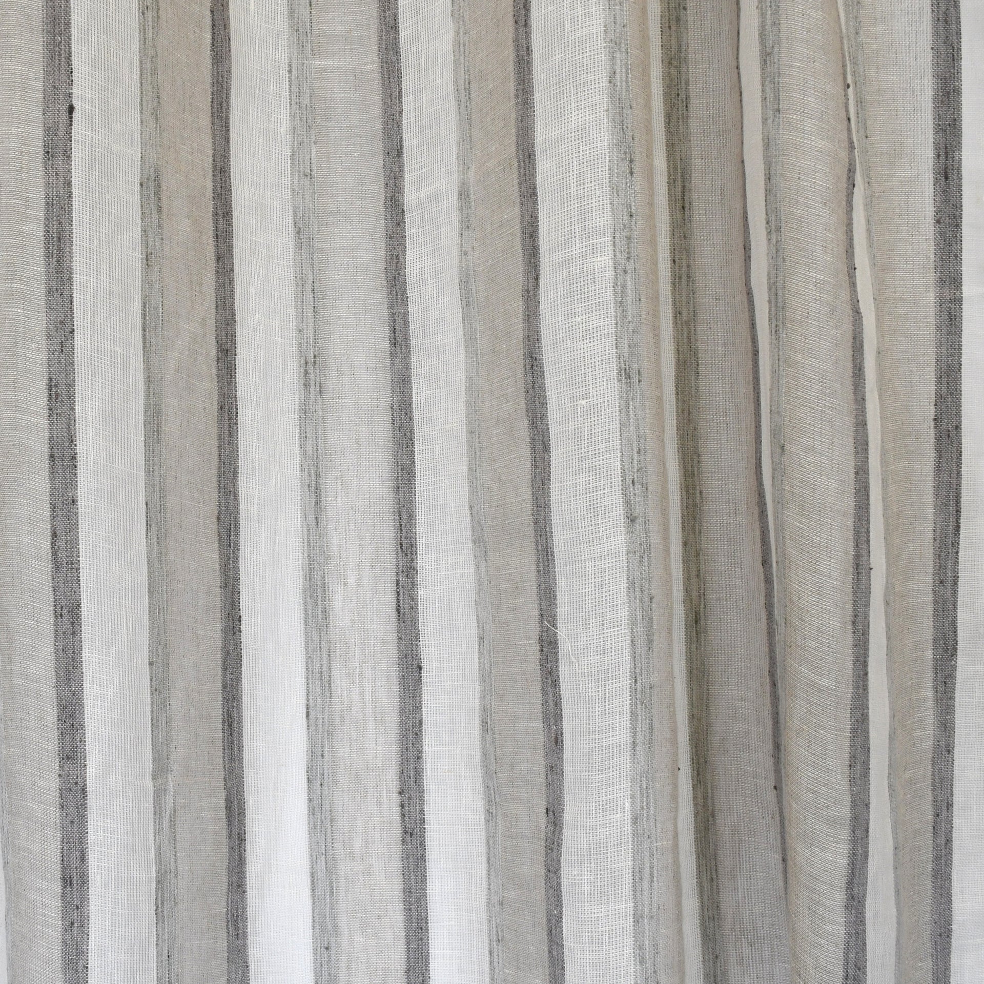 Versatile S2638 Dove fabric designed for elegant and durable decor.